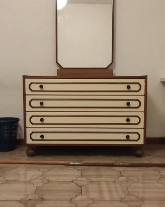 Cassettiera con specchio 