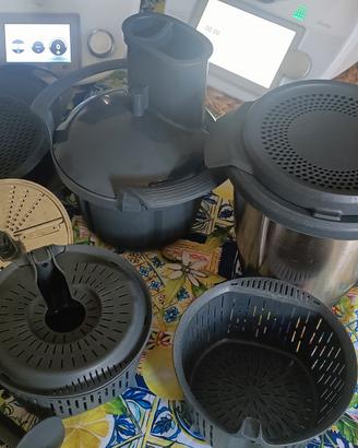 Bimby tm5 , tm6 , affettatutto , più vari accessor