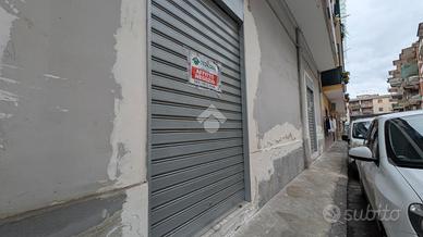 NEGOZIO A FRATTAMAGGIORE