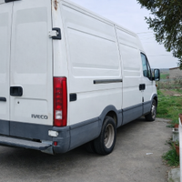 Traslochi e trasporti con furgone grande