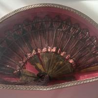 Ventaglio vintage con teca