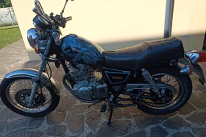 Suzuki Gn 250