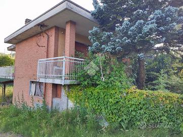 VILLA SINGOLA A MONTEMARZINO