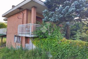 VILLA SINGOLA A MONTEMARZINO