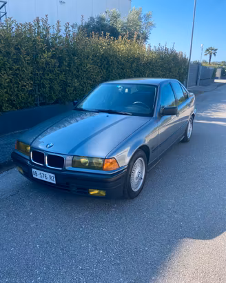 BMW E36 318i