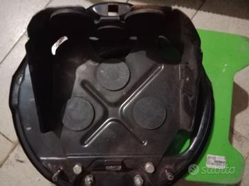 Porta batteria - ruota di scorta vespa Cosa 1 -2 .