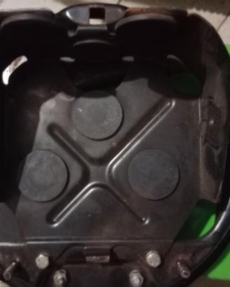Porta batteria - ruota di scorta vespa Cosa 1 -2 .