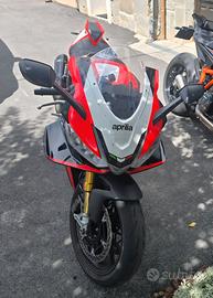 Rsv4 factory sbk-se