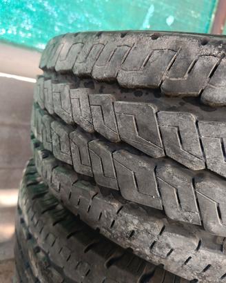 pneumatici da carico/camper 215/70r15