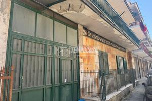 AMPIA VILLA BIFAMILIARE