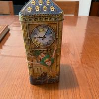 Salvadanaio in latta churchill’s big ben peter pan