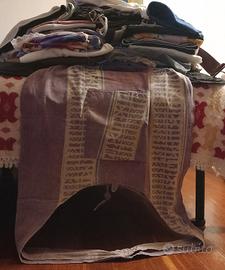 40 abiti, vestiti, Tshirt, top, camice, gonne