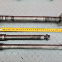 PERNI RUOTA SUZUKI GSXR 1000 2006 2005 GSX R