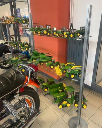 Modellini trattori John Deere