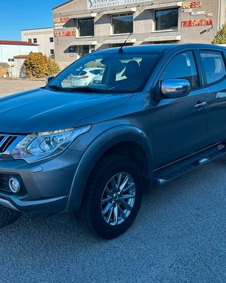 Mitsubishi L200 2.4 DI-D/181CV Double Cab Intense 