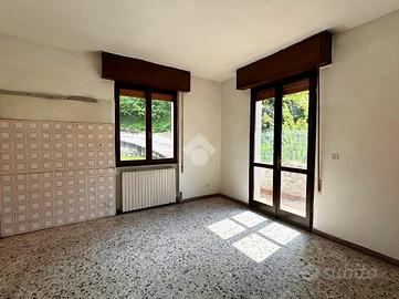 6 LOCALI A BIENNO