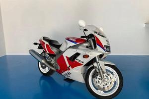 YAMAHA FZR 1000 EXUP