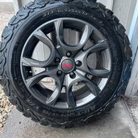 Cerchi piu gomme jeep