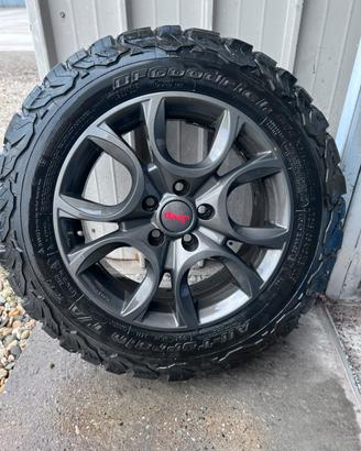 Cerchi piu gomme jeep