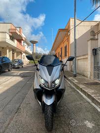 Yamaha T-Max Iron Max 530 2016