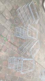 4 ceste porta bottglie in ferro impilabili uguali