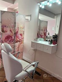 Poltrona make-up con specchio e cassetti