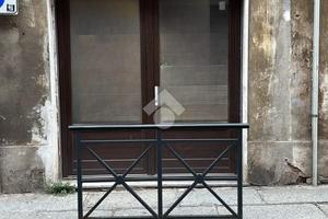 NEGOZIO A TORTONA