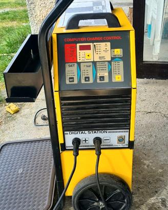 Carica batterie professionale computerizzato nuovo