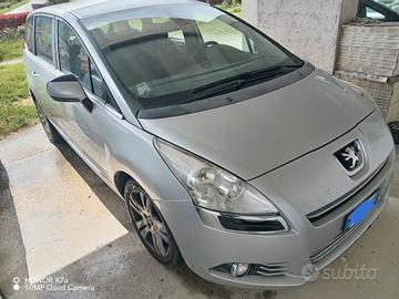 Peugeot 5008   7  posti