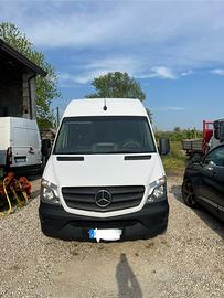 Mercedes sprinter