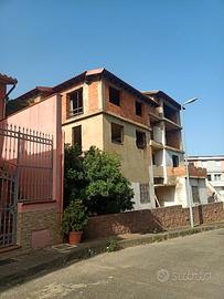 Palazzina spaziosa con terrazza e garage a Gonnesa
