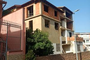 Palazzina spaziosa con terrazza e garage a Gonnesa