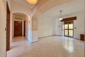 Ampio appartamento in centro a soli 15min dal mare