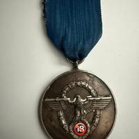 medaglia tedesca 8 anni servizio Polizei WW2
