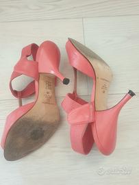 sandalo  con tacco color corallo