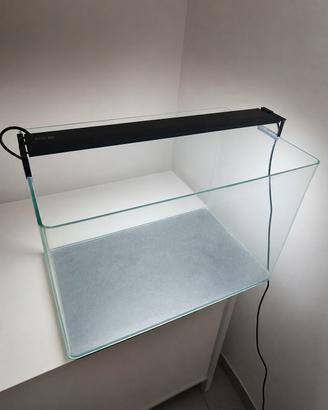 acquario 40 litri+luxe rgbw 24W + riscaldatore acc