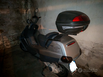 Piaggio Super Hexagon 180 GTX 4t