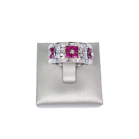 Anello in oro con rubini e diamanti