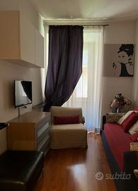 Trieste bilocale condominio incluso