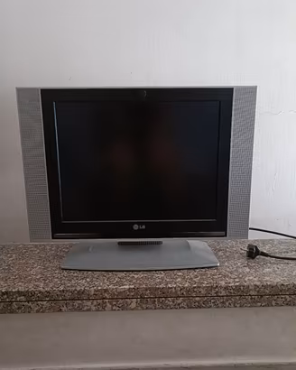 TV LG LCD 20" con base originale