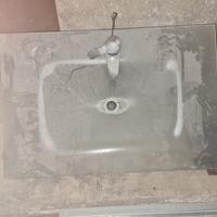 LAVABO CON RUBINETTO