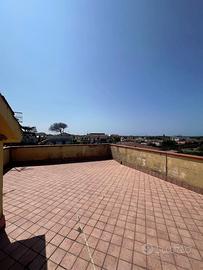 Rif 437 porzione bifamiliare domiziana buono stato