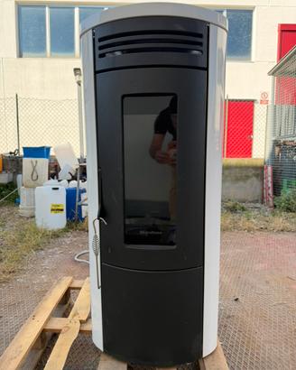 Termostufa a pellet Extraflame Costanza Idro 17 kW