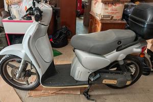 Aprilia Scarabeo cc. 50  4T 4V.