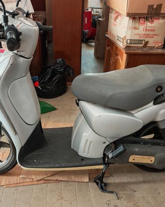 Aprilia Scarabeo cc. 50  4T 4V.