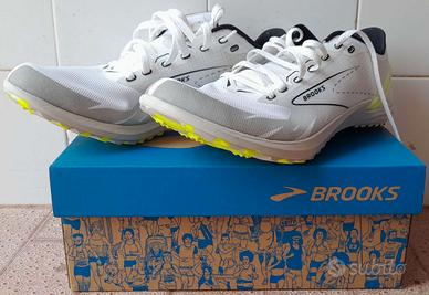 Scarpe chiodate atletica brooks outlet