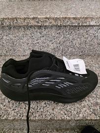 Adidas Yeezy 700 V3 Dark Glow GX6144