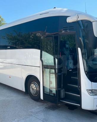 Autobus turistico Iveco 389