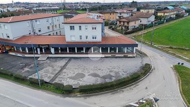 NEGOZIO A MAZZANO