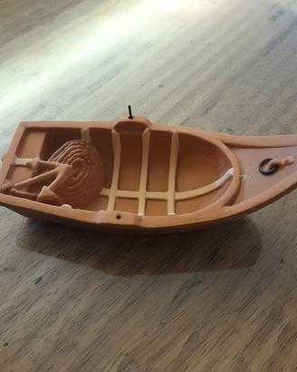 Modellino di barca realizzato in terracotta